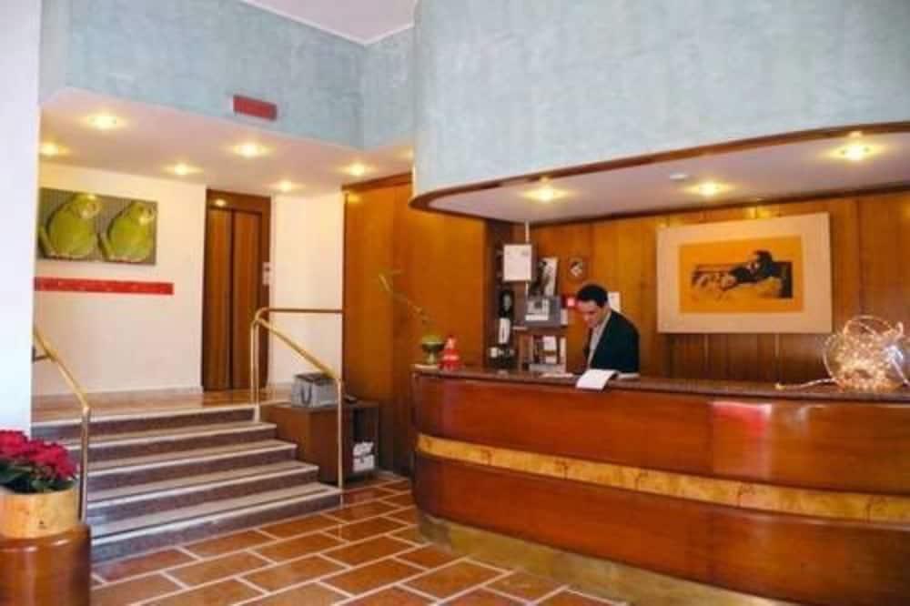 Hotel Virgilio Милан Экстерьер фото