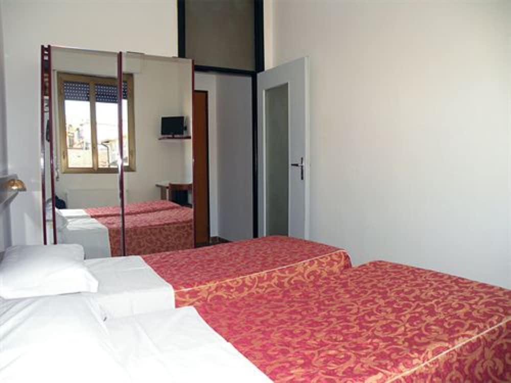 Hotel Virgilio Милан Экстерьер фото