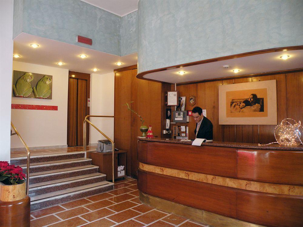 Hotel Virgilio Милан Экстерьер фото