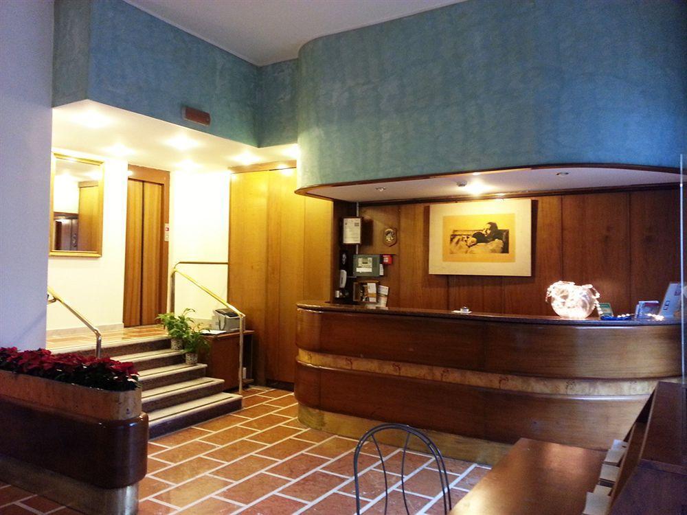 Hotel Virgilio Милан Экстерьер фото